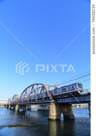 京成電鐵3700系列穿越荒川大橋 京成電鐵3700系列穿越荒川大橋 76688234