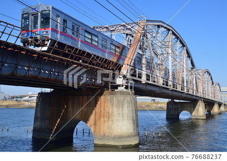 京成電鐵3500系列穿越荒川大橋 76688237