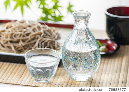 Zaru soba and cold sake 76688877