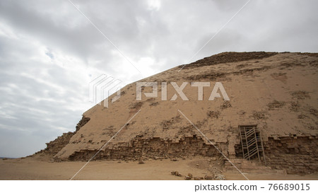 Bent pyramid of Egypt Saqqara history step to learn how Egyptian build pyramid 76689015