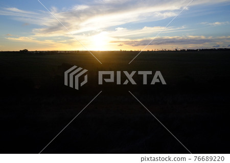 A trip to the Indian Pacific railroad, a fascinating transcontinental railroad that touches the magnificent pioneering spirit of Australia. A trip to the Indian Pacific railroad, a fascinating transcontinental railroad that touches the magnificent pioneering spirit of Australia. 76689220