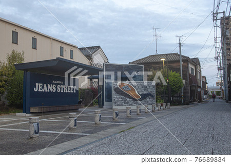 晚上拍下小島牛仔褲街的標誌性地點 76689884