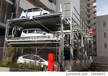 Multi-storey car park for condominiums in Joto-ku, Osaka Multi-storey car park for condominiums in Joto-ku, Osaka 76689955