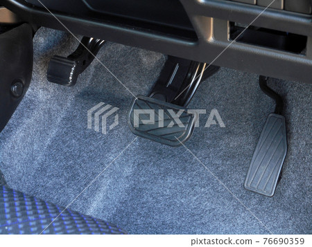 Accelerator pedal, brake pedal and parking brake Accelerator pedal, brake pedal and parking brake 76690359