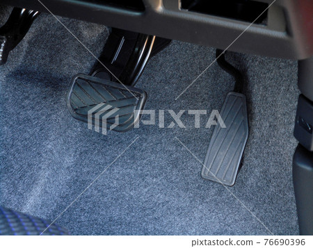 Accelerator pedal and brake pedal Accelerator pedal and brake pedal 76690396