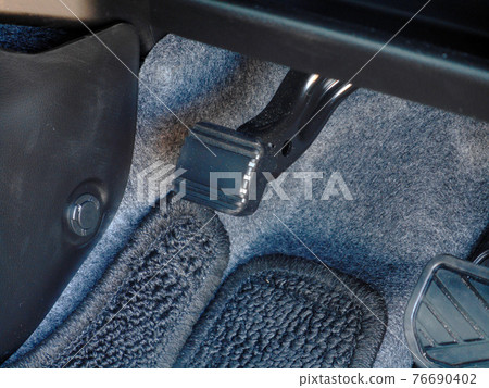 Foot-operated parking brake pedal 76690402
