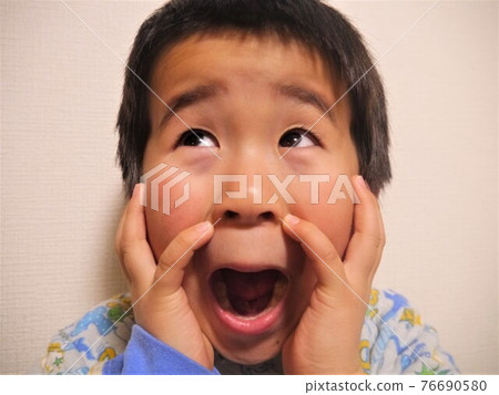 Surprised boy up Surprised boy up 76690580