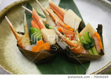 Steamed crab sake Steamed crab sake 76690889