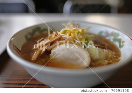 老式大鱷溫泉豆芽拉麵醬油味 76691598