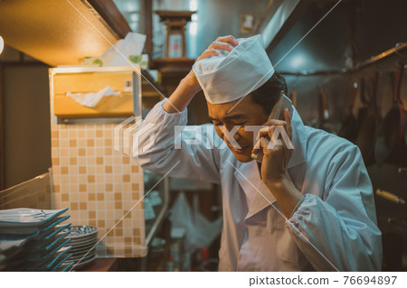 餐廳老闆接到投訴電話 76694897