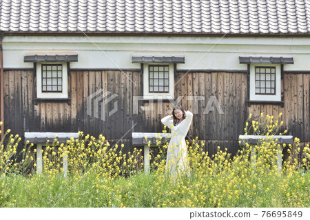 酒窖前 酒窖前 76695849