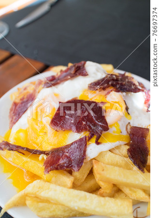 Spanish Cuisine-Uebos Rotos- Spanish Cuisine-Uebos Rotos- 76697374