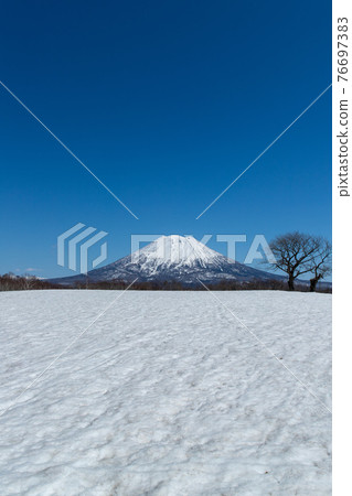 Scenery of Mt. Yotei in early spring in Hokkaido Scenery of Mt. Yotei in early spring in Hokkaido 76697383