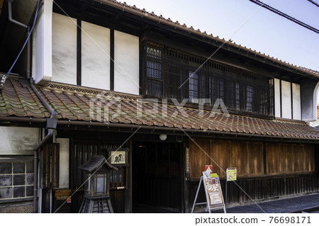 Saijo Sakagura Dori Kamoizumi Shuzo, Higashi-Hiroshima City, Hiroshima Prefecture Saijo Sakagura Dori Kamoizumi Shuzo, Higashi-Hiroshima City, Hiroshima Prefecture 76698171