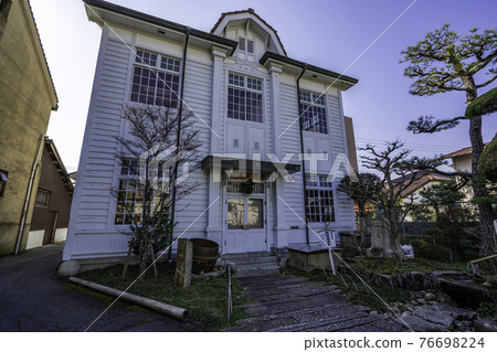 Saijo Sake Brewery Street Kamoizumi Sake Brewery Sake Brewery / Aizumikan Higashi-Hiroshima City, Hiroshima Prefecture 76698224