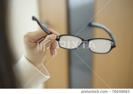 Cloudy glasses Cloudy glasses 76698665