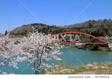 Shiomi River (Fukushima Prefecture, Yanaizu Town) 76704038