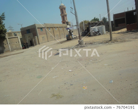 Saqqara 76704191