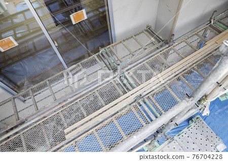 在建房屋的腳手架圖像 在建房屋的腳手架圖像 76704228