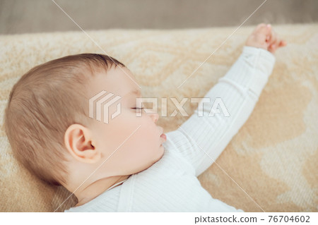Profile of sleeping cute little baby Profile of sleeping cute little baby 76704602