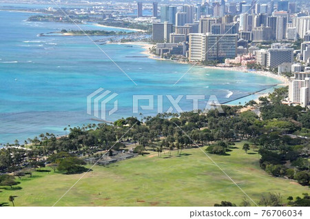 Hawaii, Oahu, Honolulu, View from Diamond Head, Waikiki Beach, Kapiolani Park 76706034