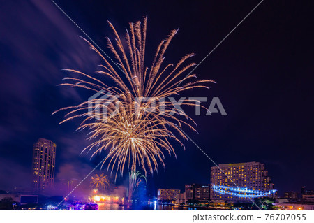 Fireworks to celebrate New Year on the Chao Phraya River in Bangkok, Thailand. Fireworks to celebrate New Year on the Chao Phraya River in Bangkok, Thailand. 76707055
