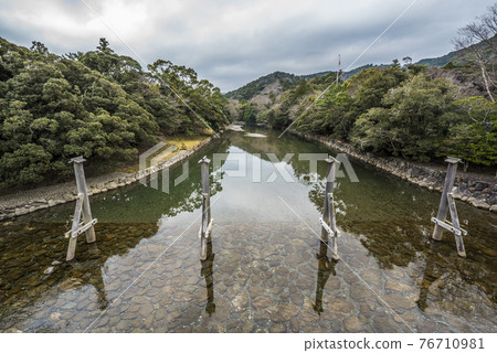 《Mie Prefecture》 Ise Jingu Ujibashi Isuzu River 76710981