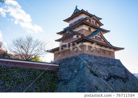 Takashima Castle in Suwa City, Nagano Prefecture, with a dignified appearance 76711584