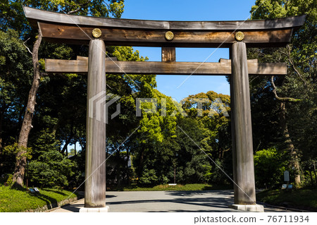 (Tokyo-Urban landscape) Spring Meiji Jingu Nitorii landscape (Tokyo-Urban landscape) Spring Meiji Jingu Nitorii landscape 76711934