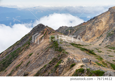 Climbing Mt. Ontake in autumn colors (Japan-Nagano-Kiso) Climbing Mt. Ontake in autumn colors (Japan-Nagano-Kiso) 76714612
