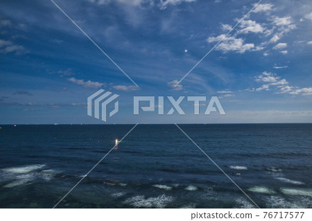 夜晚的千葉勝浦海 76717577