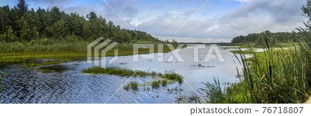 a Luky lake panorama 76718807