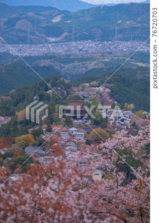 吉野山的景色 76720703