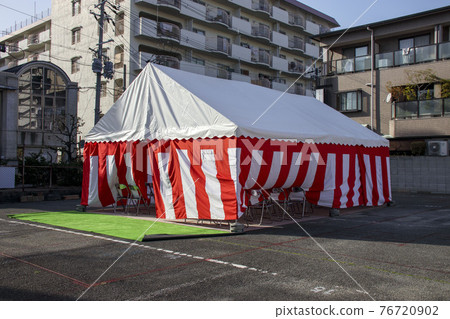 Groundbreaking prepared tent Groundbreaking prepared tent 76720902
