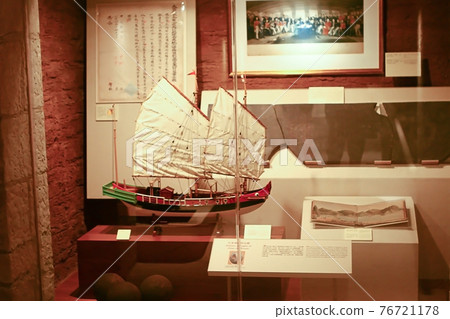 a Old Ship Model at HK Museum of History 19 Feb 2005 a Old Ship Model at HK Museum of History 19 Feb 2005 76721178