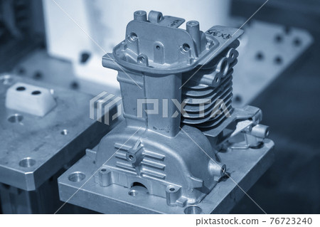 The aluminum die casting cylinder block production. The aluminum die casting cylinder block production. 76723240