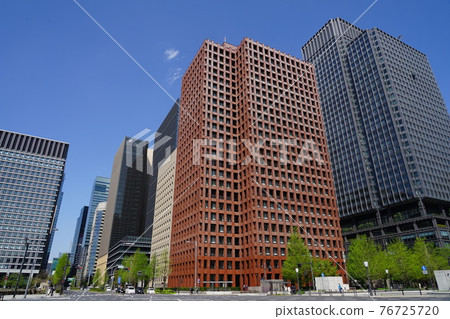4月:千代田52行科通和日比谷通的交匯處,東京海上日動大廈本館 4月:千代田52行科通和日比谷通的交匯處,東京海上日動大廈本館 76725720