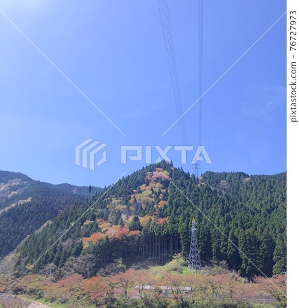 Mountain of spring Mountain of spring 76727973