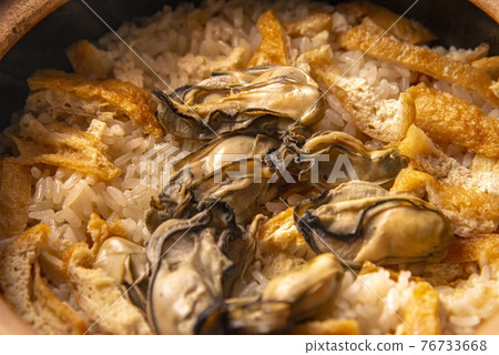 Oyster cooked rice Oyster cooked rice 76733668