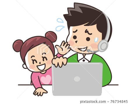 女孩在遠程工作期間礙手礙腳 女孩在遠程工作期間礙手礙腳 76734845