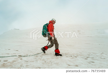 The climb 76735489