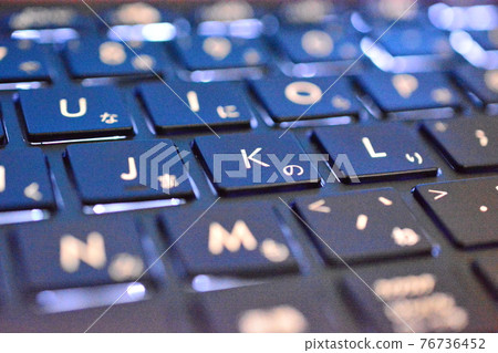 PC 鍵盤的特寫圖像 76736452