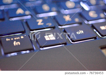 PC 鍵盤的特寫圖像 76736453