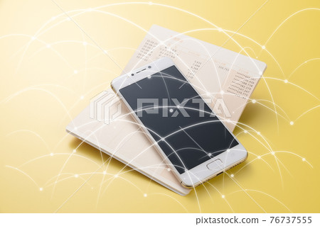 存摺和智能手機銀行的圖像 存摺和智能手機銀行的圖像 76737555