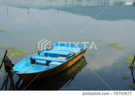 一艘渡船 76743677