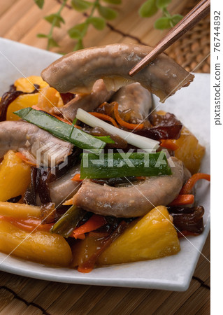 Pineapple small intestine Pineapple small intestine 76744892