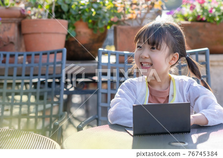 Children's Lifestyle Future Education 76745384