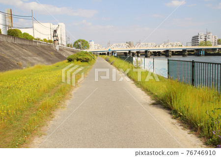 水鳥之道 / 大阪府吹田市南吹田 4-4 水鳥之道 / 大阪府吹田市南吹田 4-4 76746910