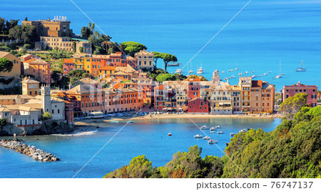 Sestri Levante on Mediterranean sea coast in Italy Sestri Levante on Mediterranean sea coast in Italy 76747137