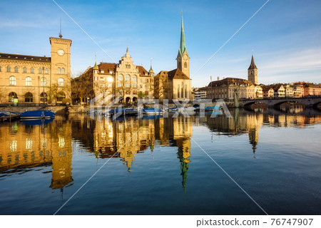 Zurich city's historical Old town facing Limmat river, Switzerland Zurich city's historical Old town facing Limmat river, Switzerland 76747907